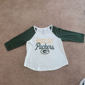 Women plus size 1 Green Bay Packers. Quarter sleeve shirt NFL